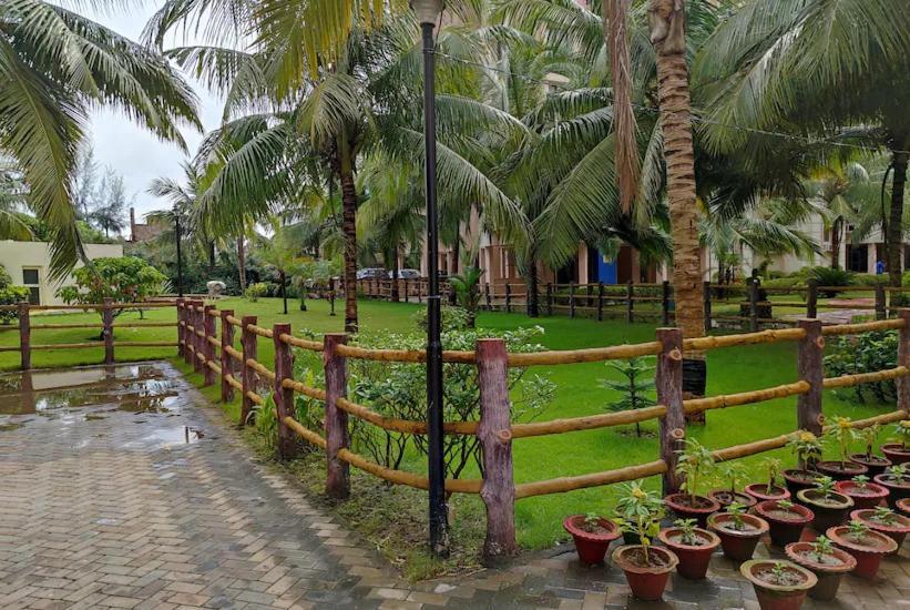 Wekare Sea Sight Service Apartments Puri Exterior foto